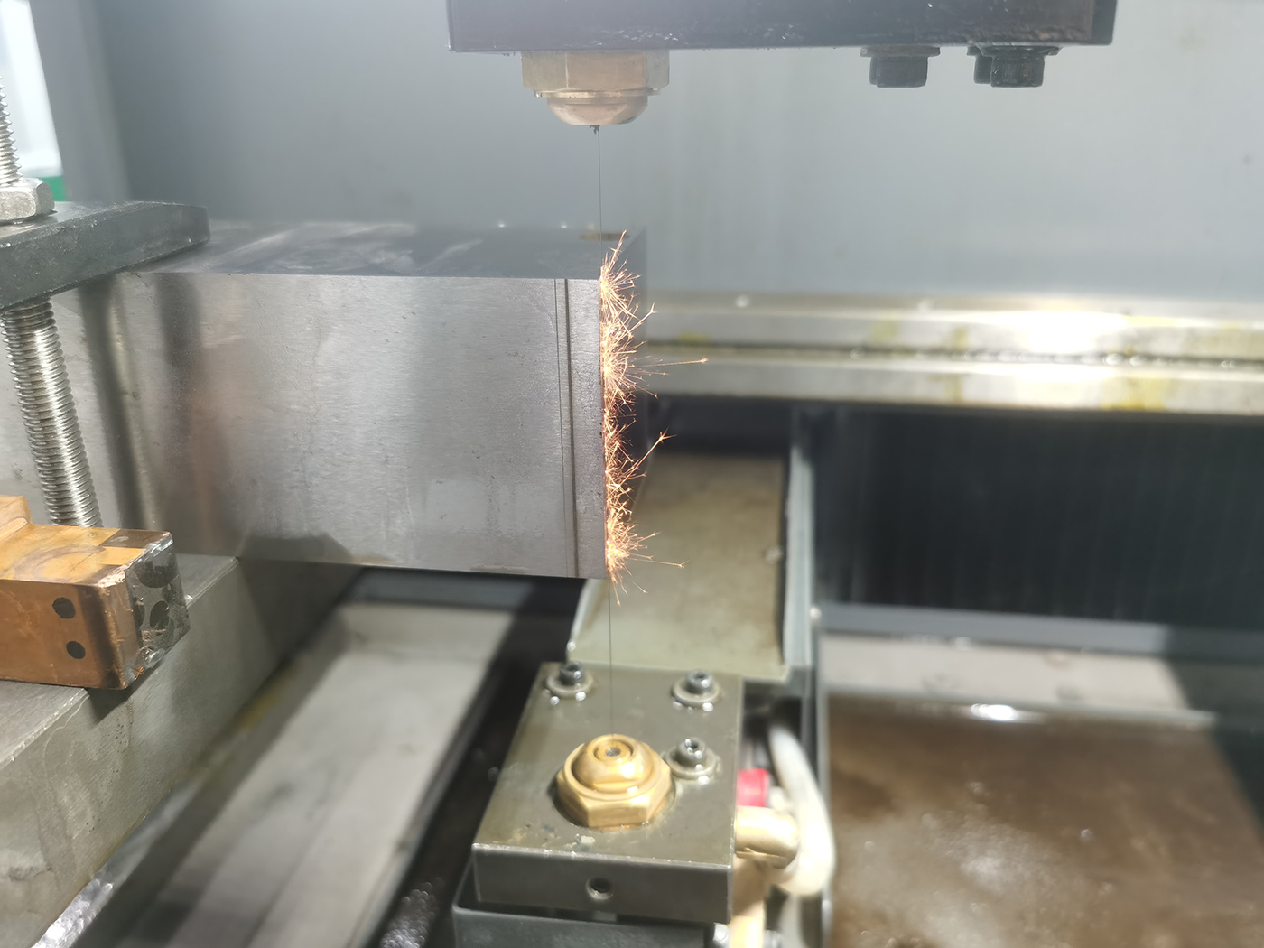 wire-cut-edm2.jpg